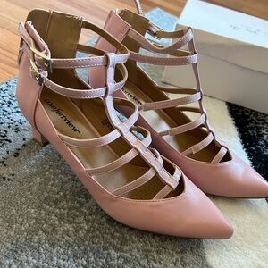 Comfort View Little Heels